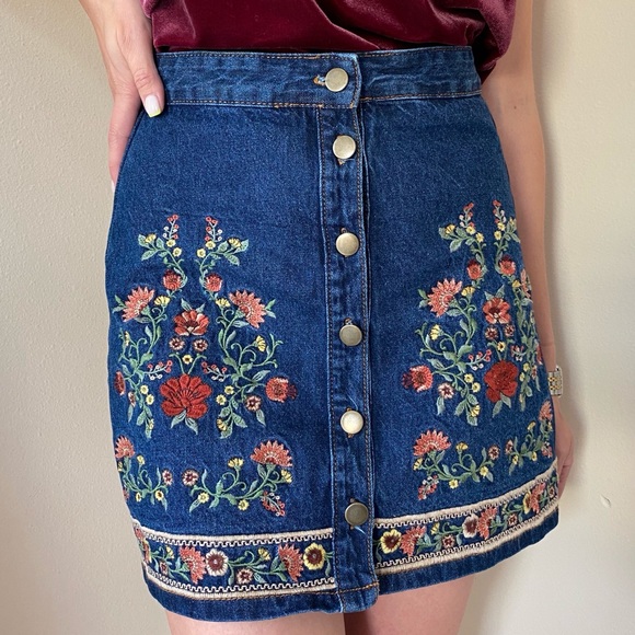miami Dresses & Skirts - Miami floral embroidered button up boho skirt
